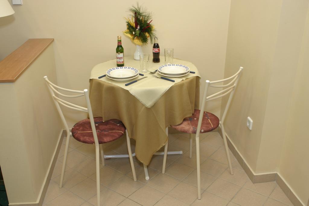 Appartamento Kucko Panzio Győr Esterno foto